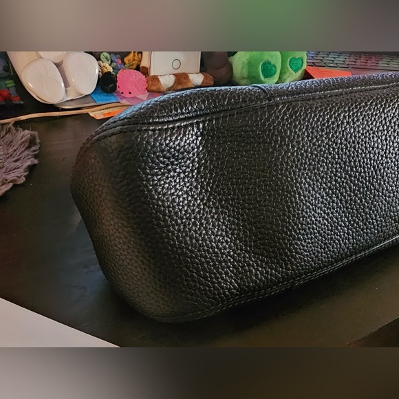 Michael Kor’s Handbag - Picture 10 of 10